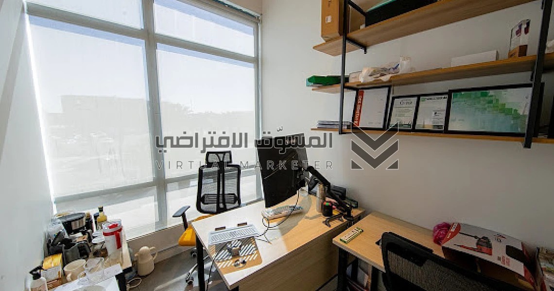 img-slider img-slider