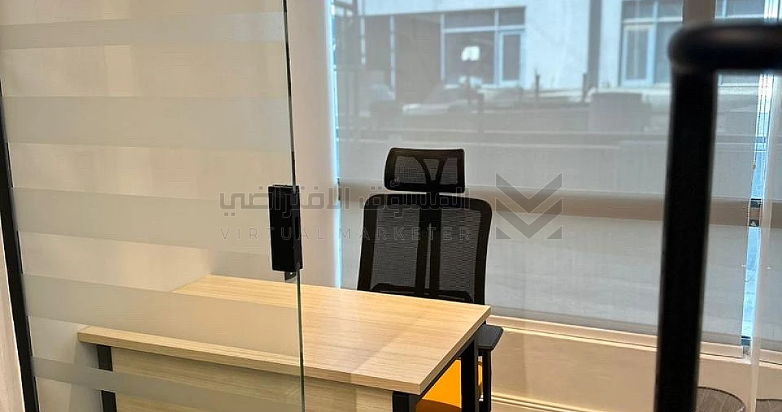 img-slider img-slider