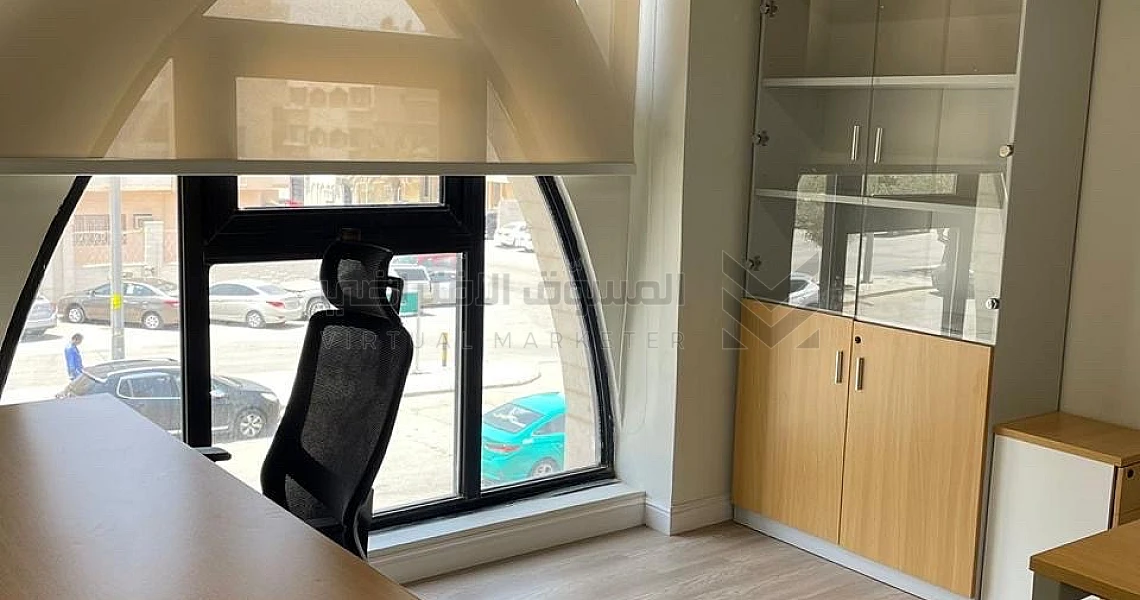 img-slider img-slider