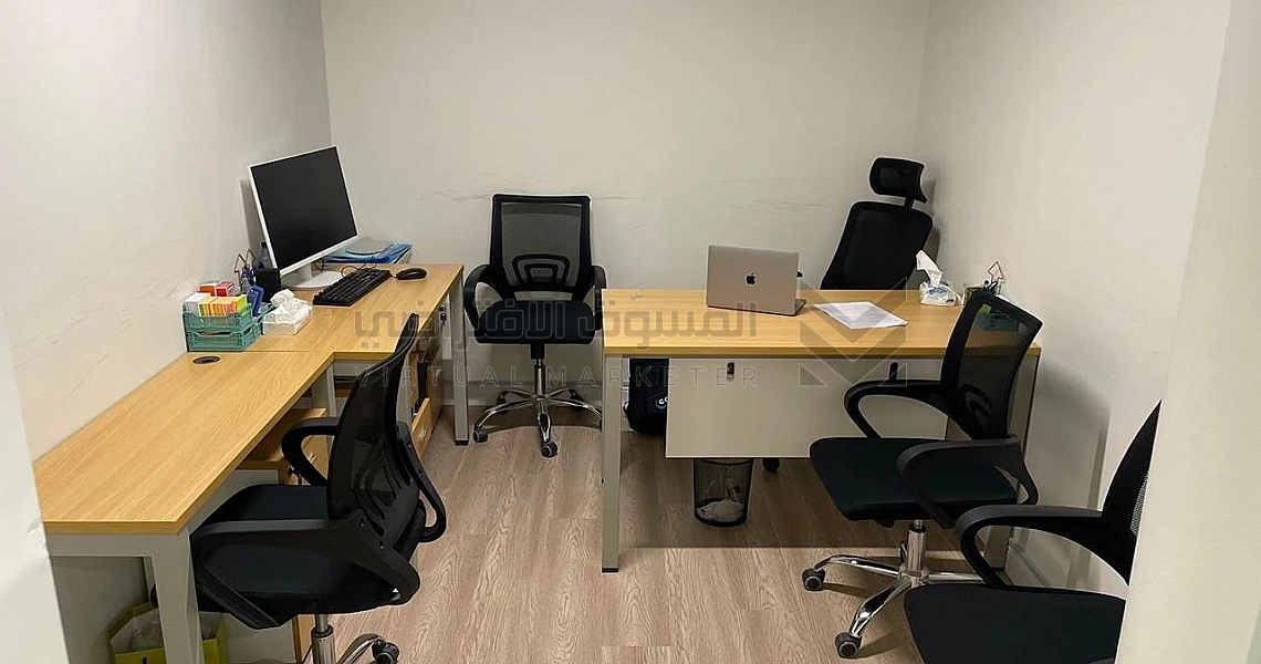 img-slider img-slider