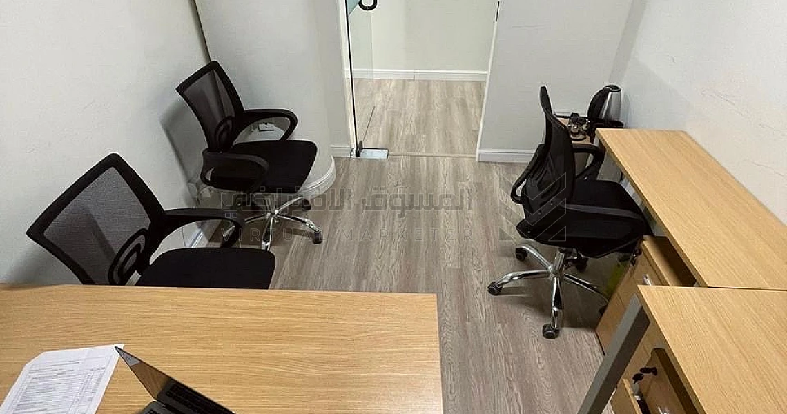 img-slider img-slider