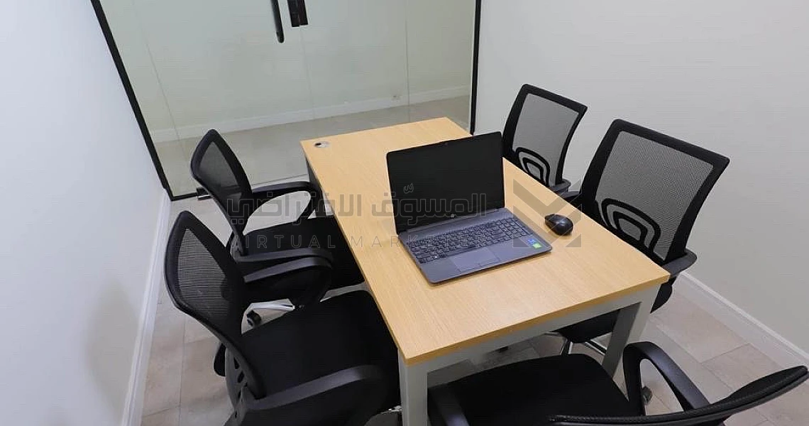 img-slider img-slider