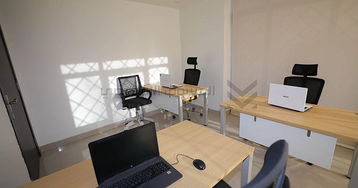 img-slider img-slider