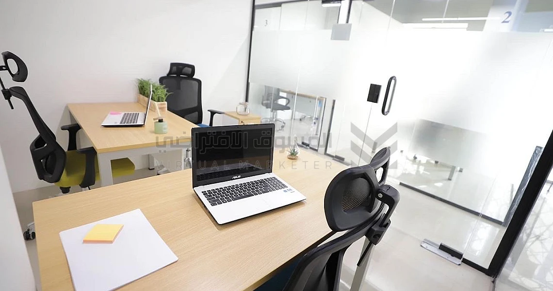 img-slider img-slider