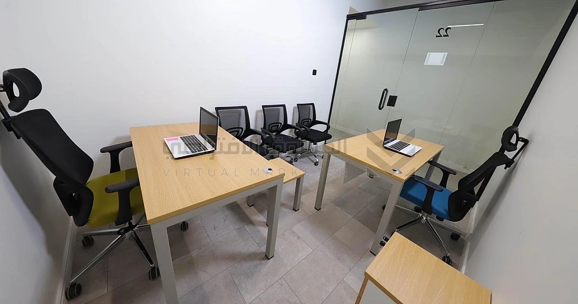 img-slider img-slider