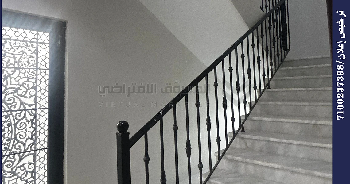 img-slider img-slider