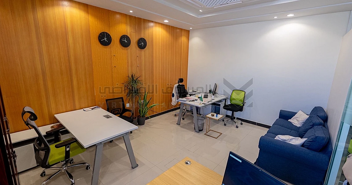 img-slider img-slider