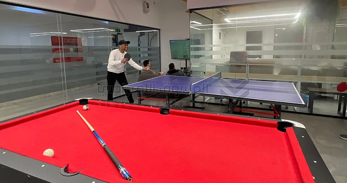 img-slider img-slider