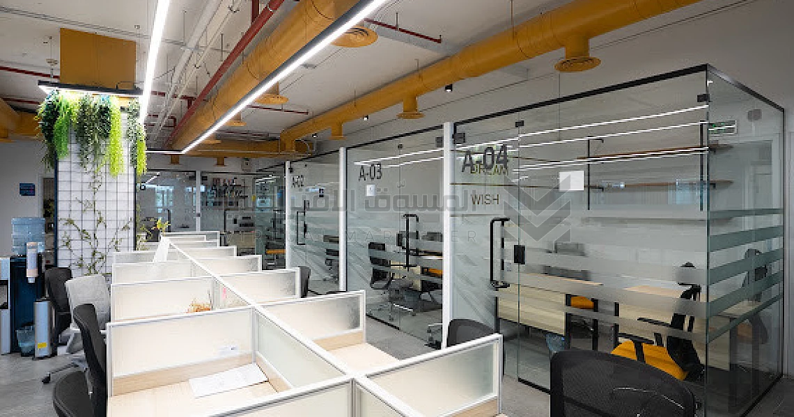 img-slider img-slider