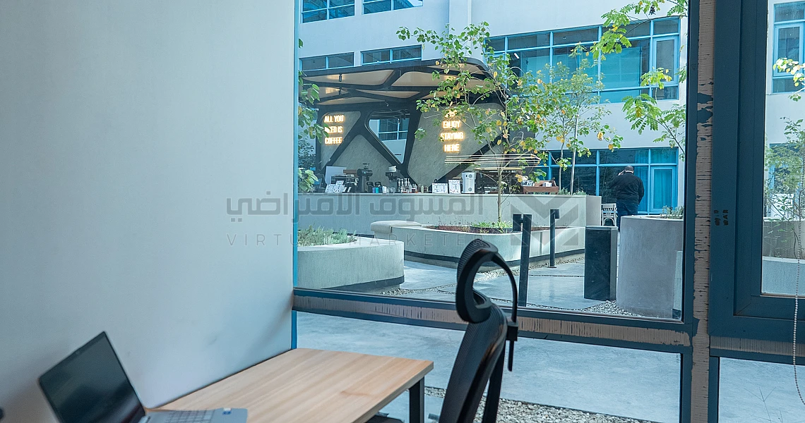 img-slider img-slider