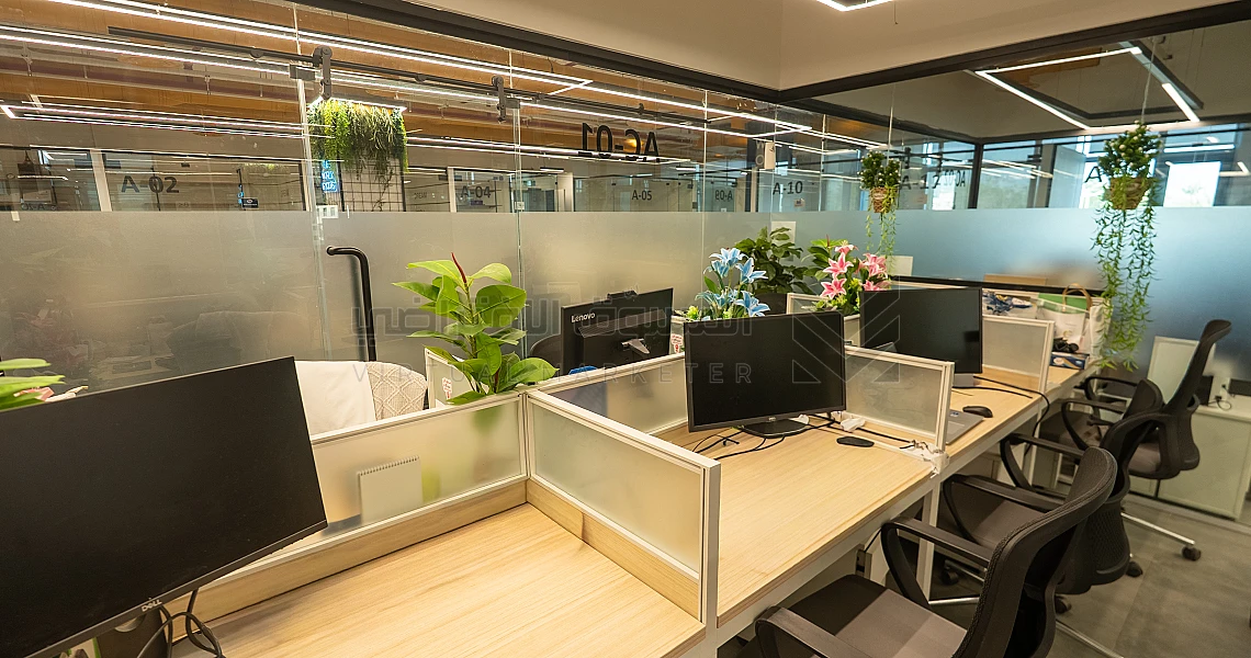 img-slider img-slider