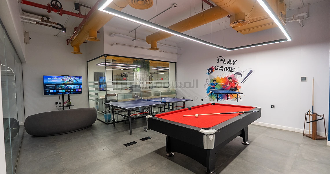 img-slider img-slider