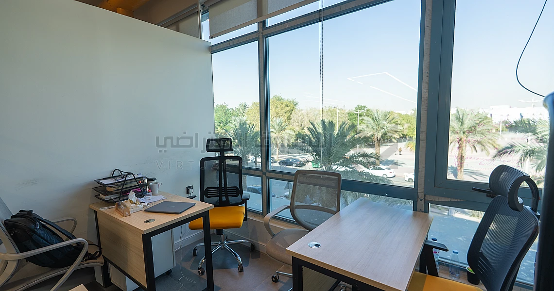 img-slider img-slider