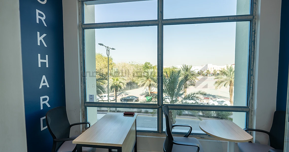 img-slider img-slider