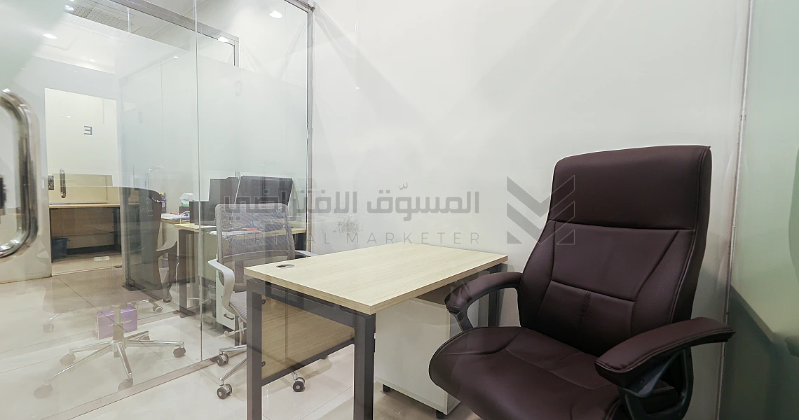 img-slider img-slider