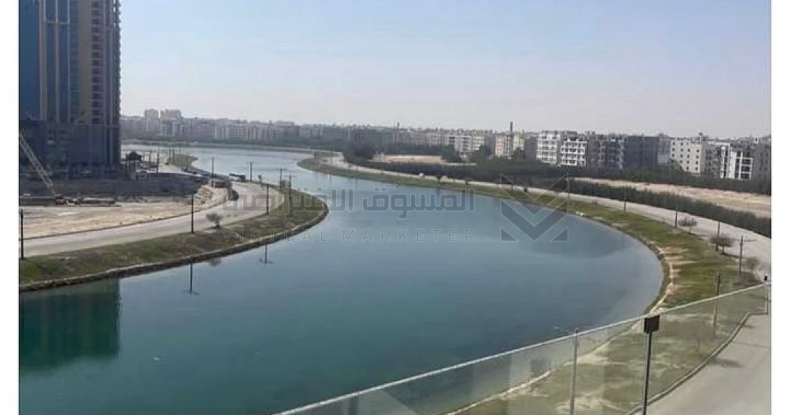 img-slider img-slider