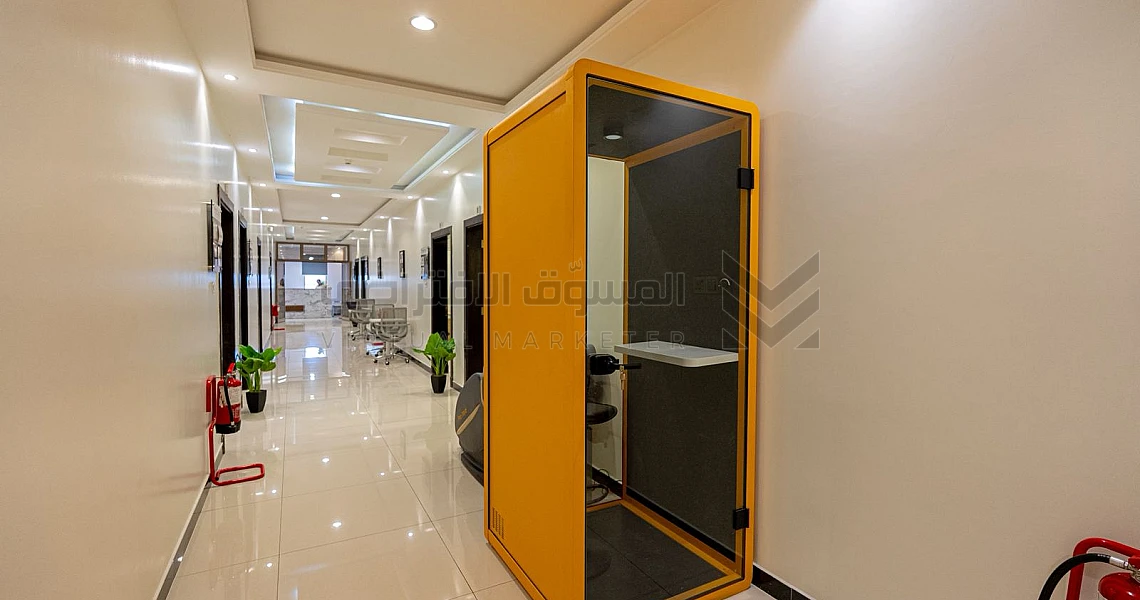 img-slider img-slider